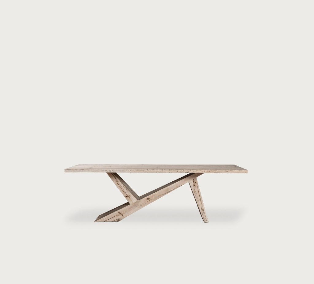 Ebba Dining Table