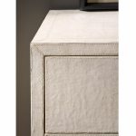 Lira Dresser