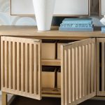 Commerce and Market Easton Entertainment Console
