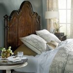 Leesburg California King Poster Bed