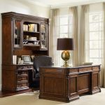 Leesburg Executive Desk