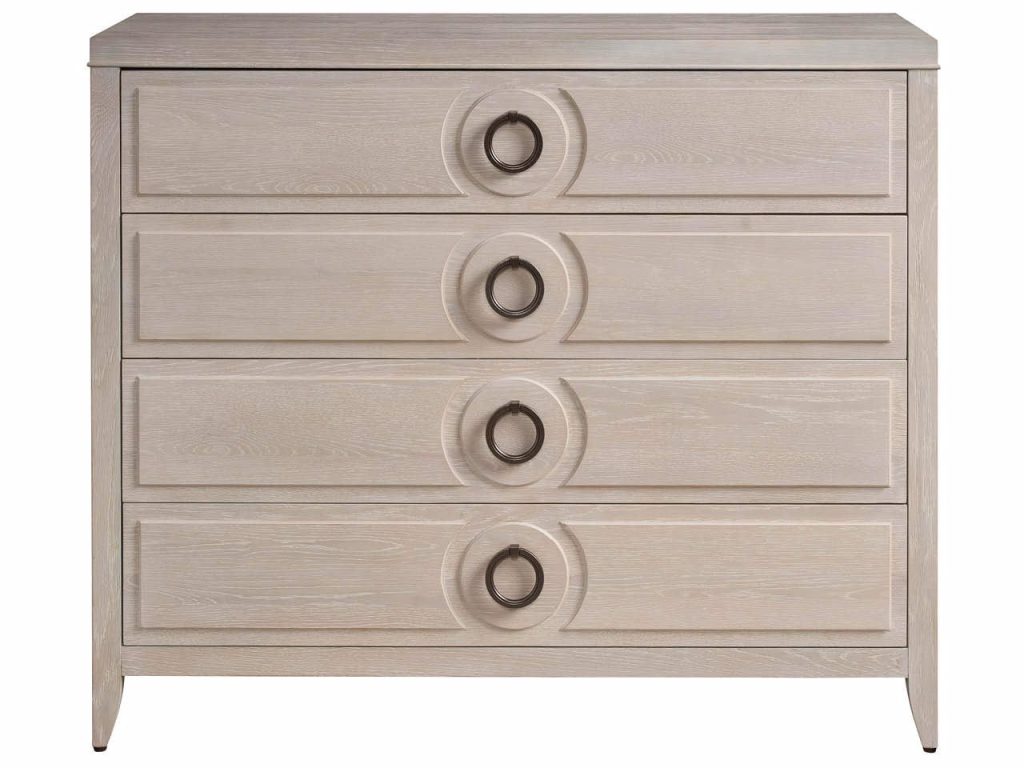 Lizmore  Chest