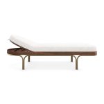 Rhythm
      
        Chaise