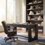 Commerce & Market Writing Desk