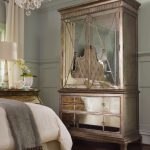 Sanctuary Armoire - Visage