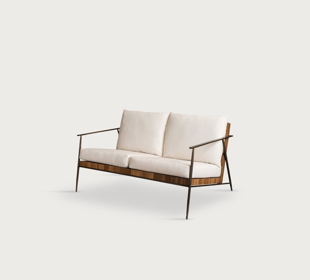 Raya Yukas Loveseat
